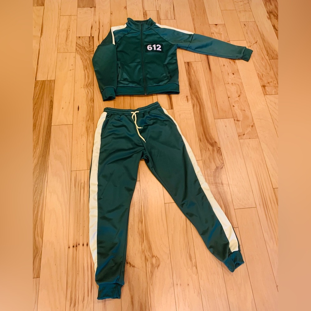 Squid Games Custom Track Suit -High Quality. This is not a cheap Amazon buy